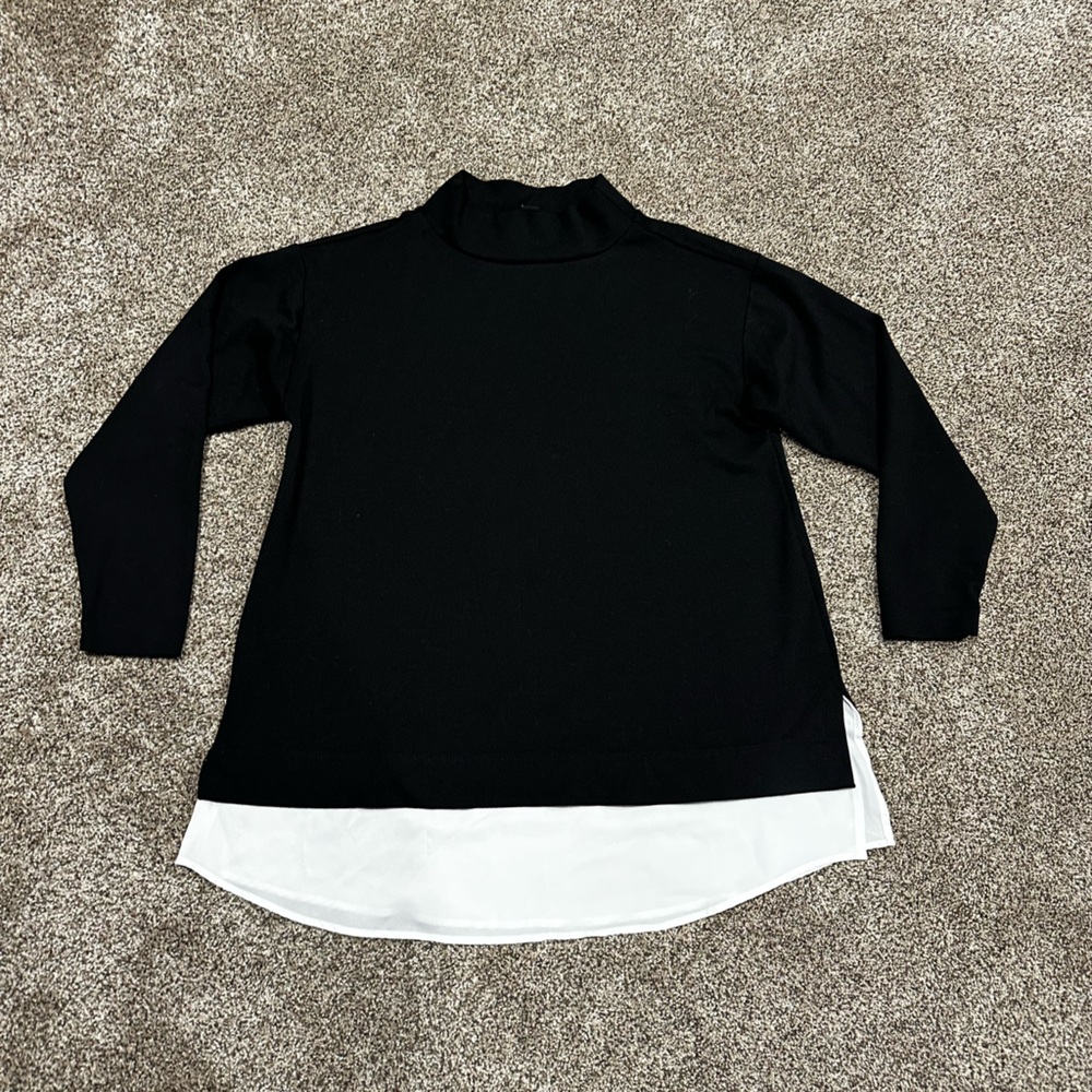 Women’s top with peekaboo shirt